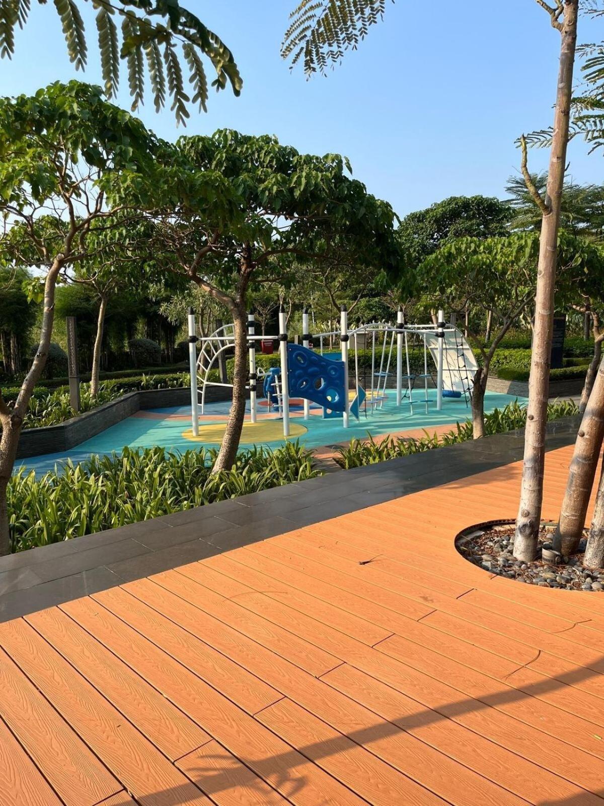 Gold Coast Dubai Netflix Appartement Jakarta