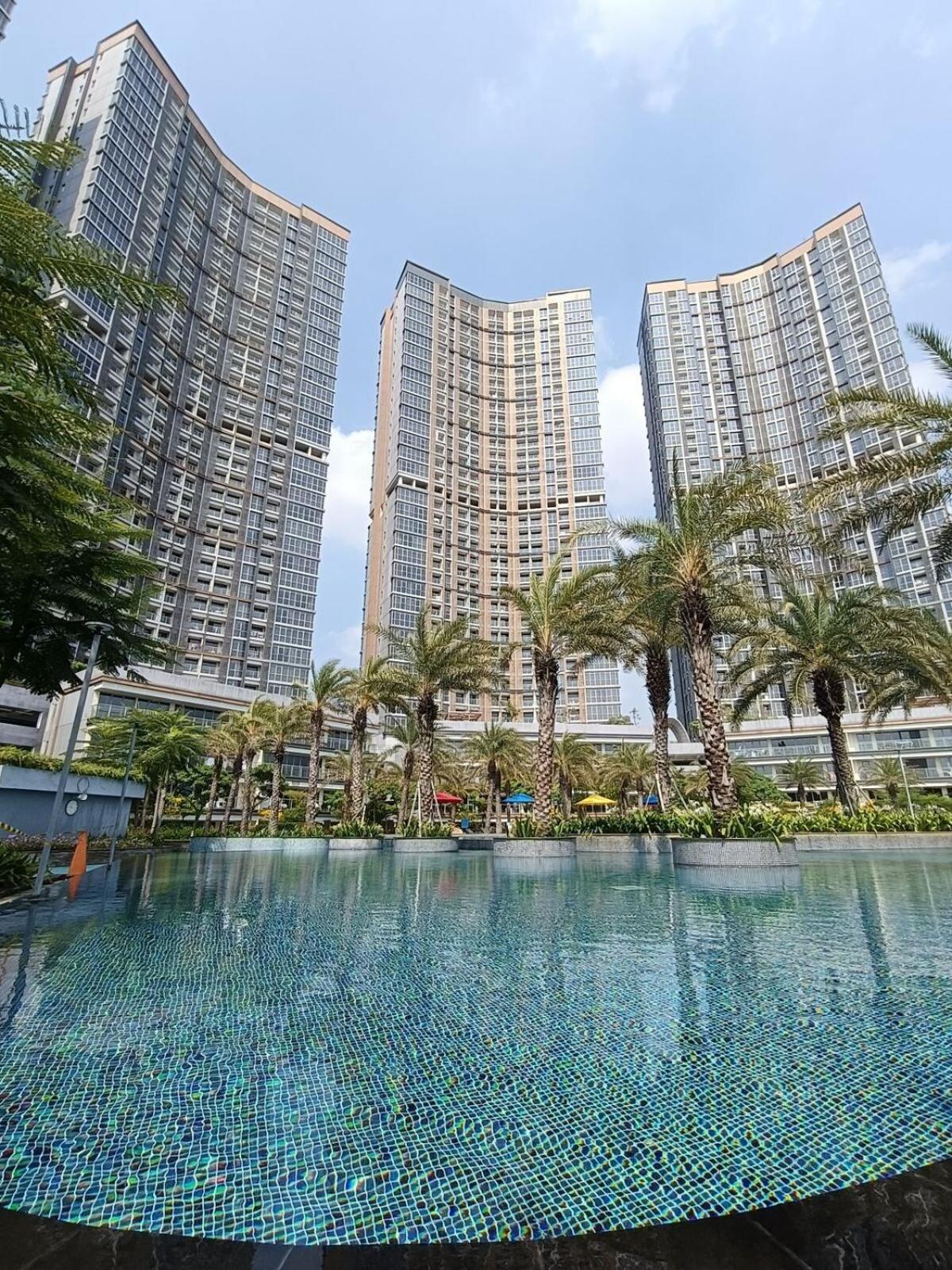 Gold Coast Dubai Netflix Appartement Jakarta
